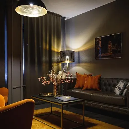 Hotel Golden Circle