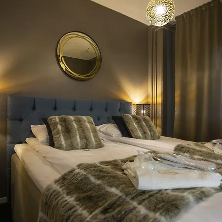 Golden Circle Hotel 4*