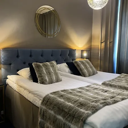 Golden Circle מלון רובניימי